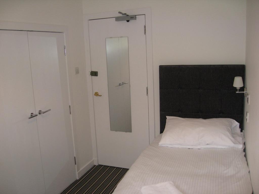 Aaran Central Guesthouse Aberdeen Quarto foto